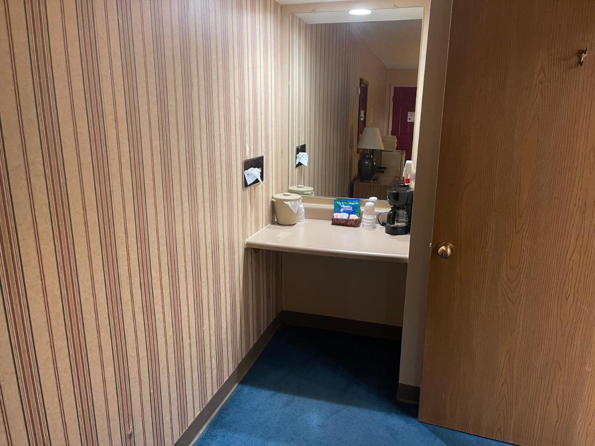 Dollinger'S Motor Inn Albion Εξωτερικό φωτογραφία